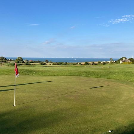 Broadstairs, Bays & Golf - Sleeps 2 Apartment Luaran gambar
